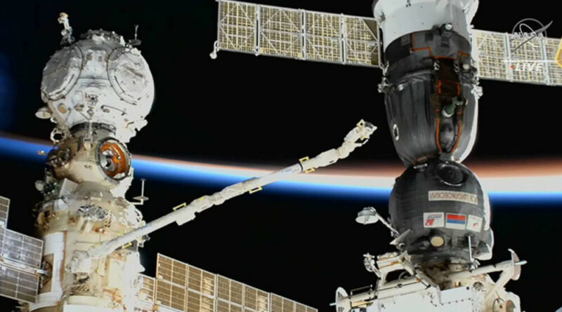 apos vazamento astronautas russos ficam sem nave para voltar para terra 1000x600 Vision Art NEWS