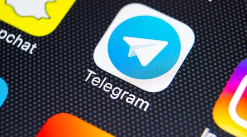 Criminosos vendem carteiras de vacinação falsas no Telegram